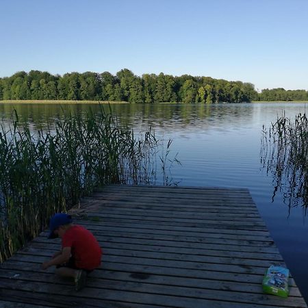 Domek nad jeziorem Koszajny Zewnętrze zdjęcie